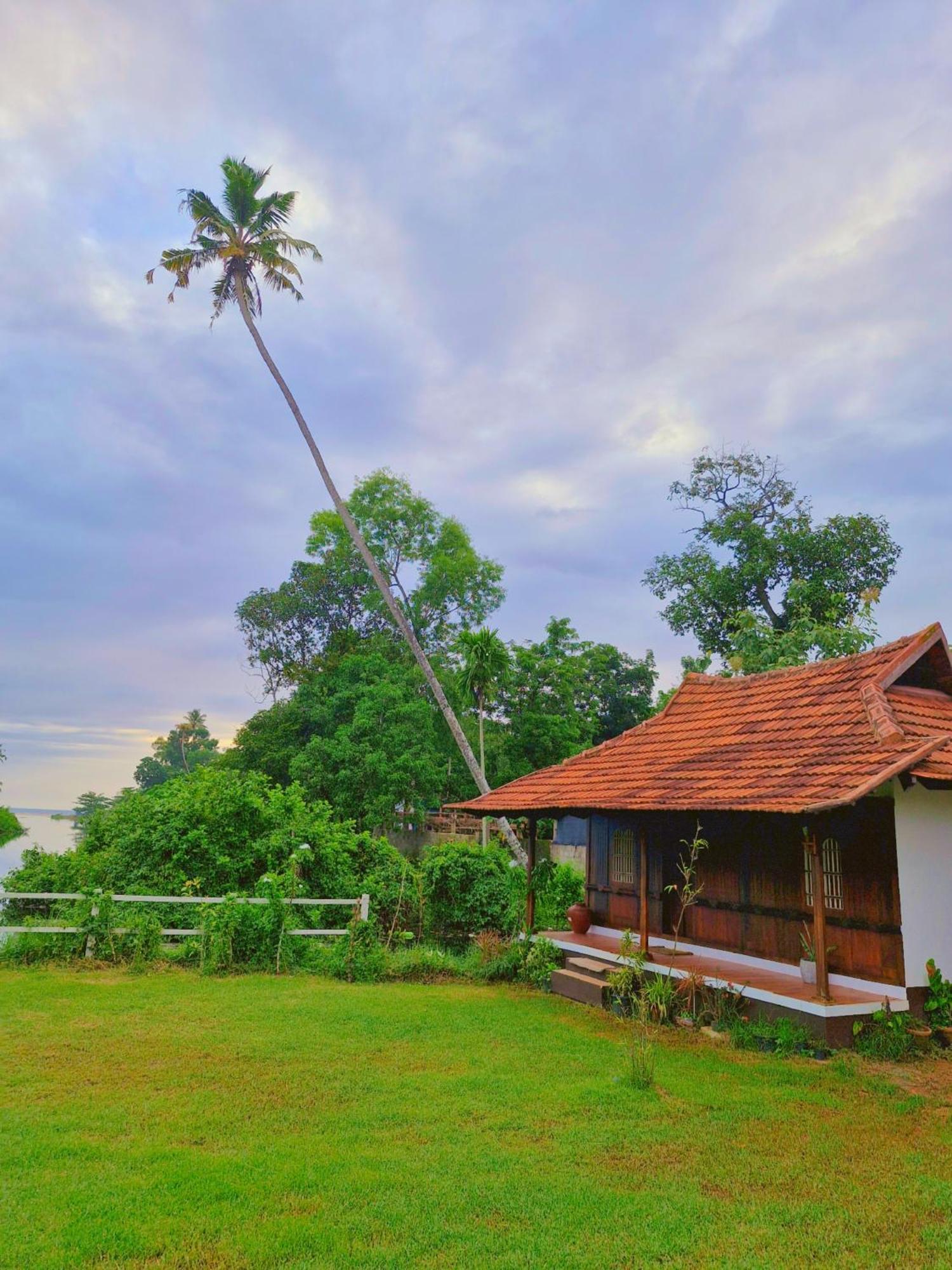 Gypsea Marari Bed & Breakfast Alappuzha Ngoại thất bức ảnh